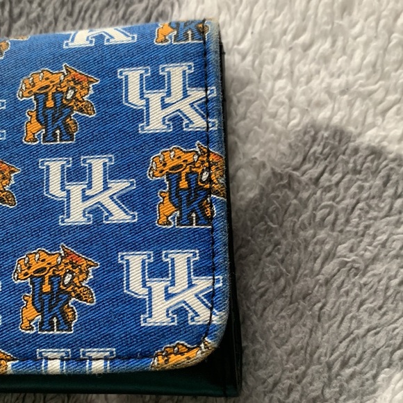 Kentucky Wallet, blue with the UK symbol and original Wildcat logo. - Picture 6 of 8